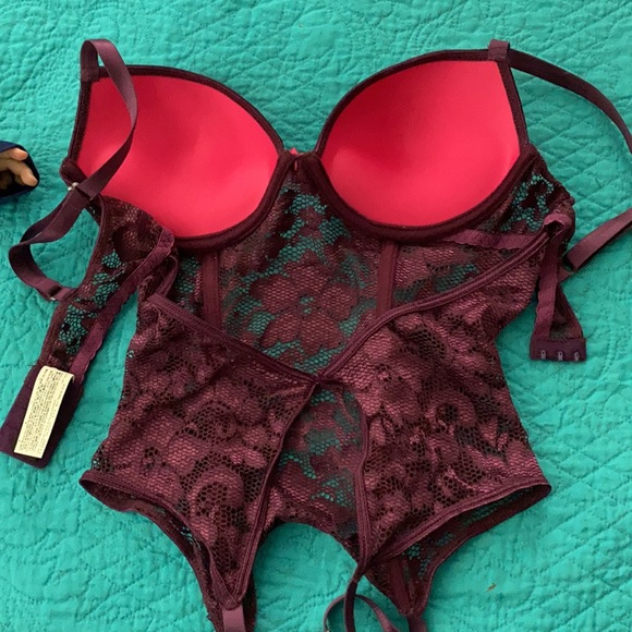 Pink corset - Picture 3 of 3